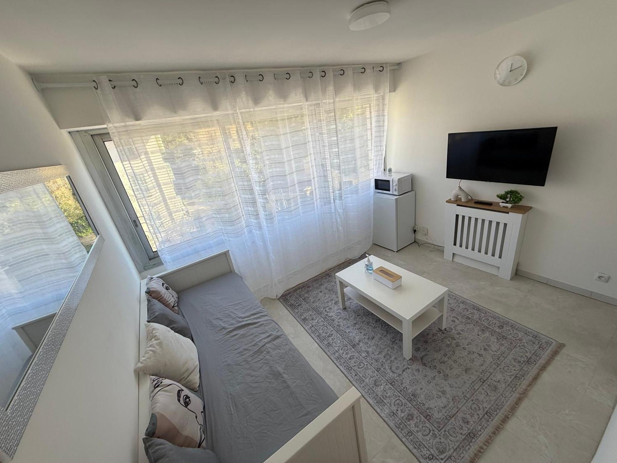 Studio Cosy Entierement Equipe Nice Exteriör bild